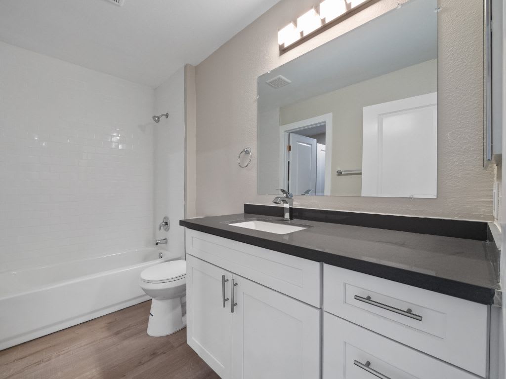 Photos and Video of Sunset Cliffs Apartments in Vista, CA